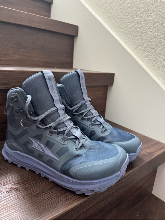 Altra Shoes - Altra Hiking Boots - Women’s Lone Peak 9 Waterproof Mid